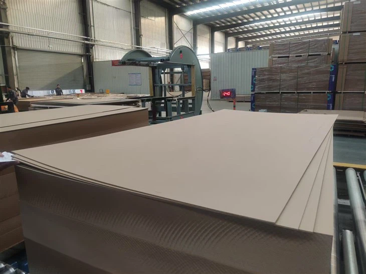 Madera MDF 1830 X 2440