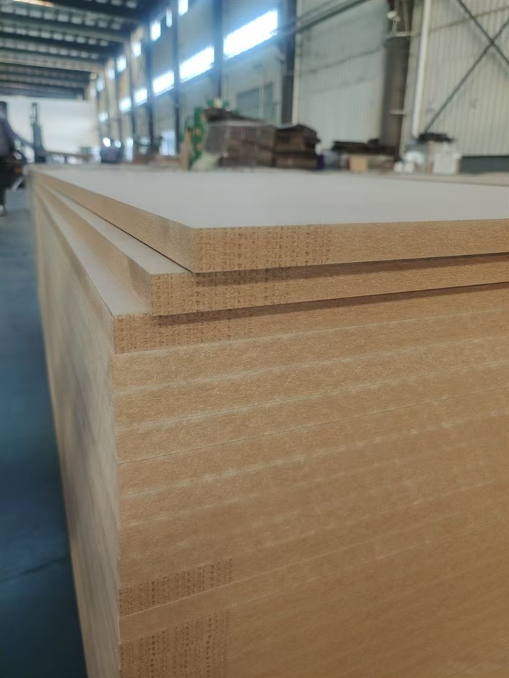 RAW MDF 1830X3660X18MM Hoogler best